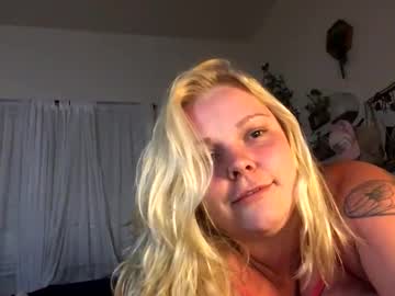 elegantblondevi