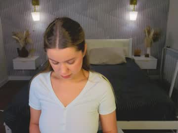 shakira lux